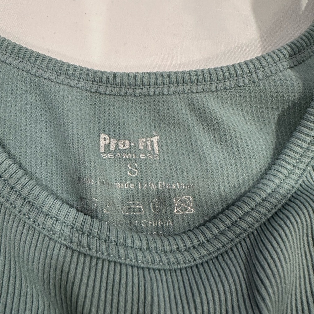 Pro Fit Sage Green Ribbed Tank Top - Picture 3 of 4